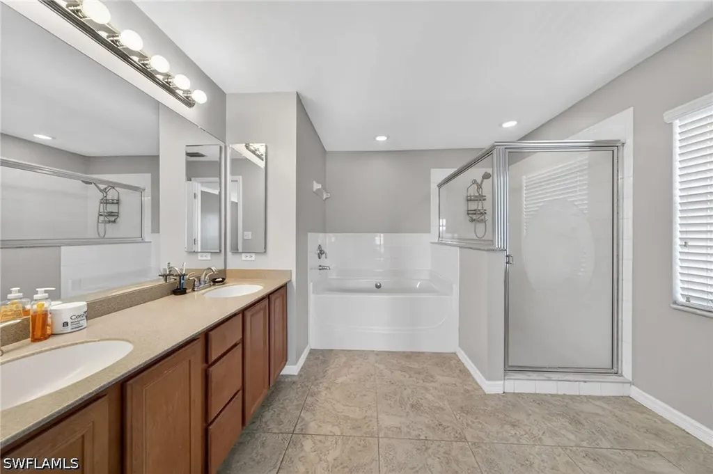 1807 NW 37th Avenue Cape Coral FL 33993