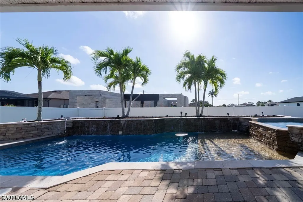 1807 NW 37th Avenue Cape Coral FL 33993