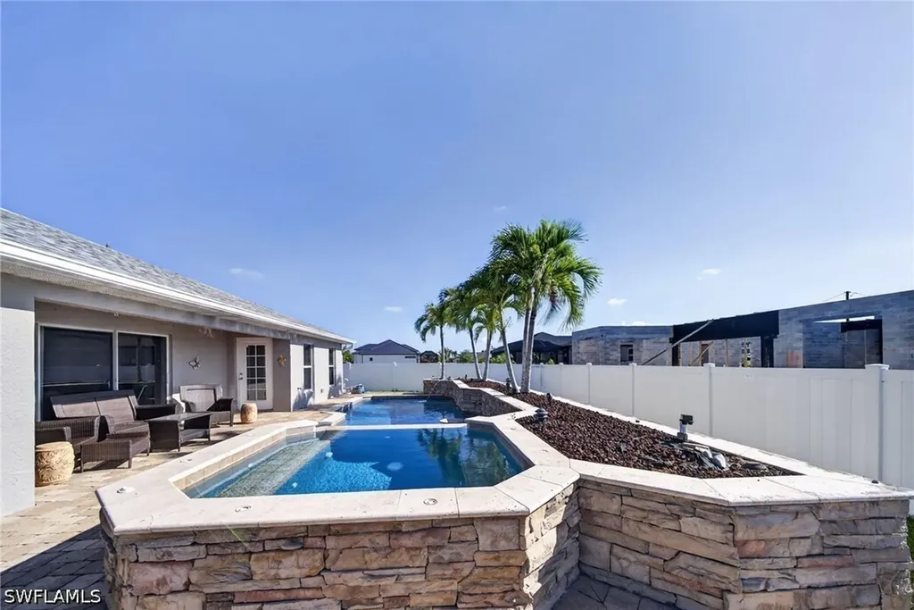 1807 NW 37th Avenue Cape Coral FL 33993