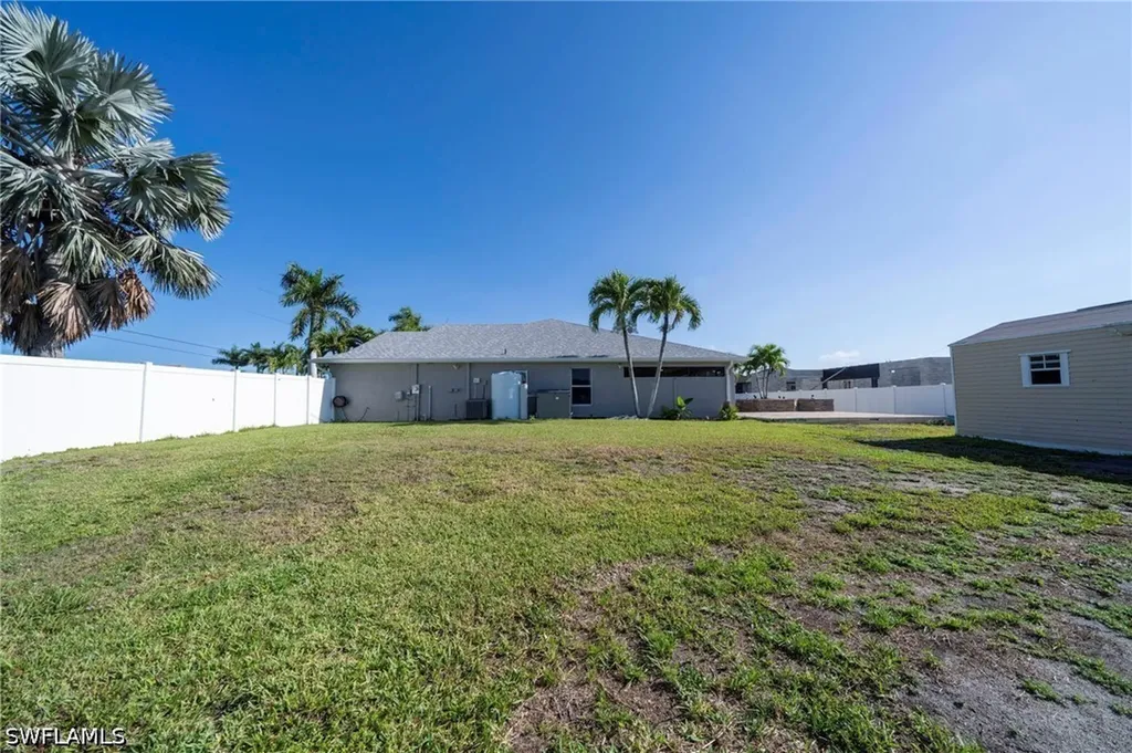 1807 NW 37th Avenue Cape Coral FL 33993
