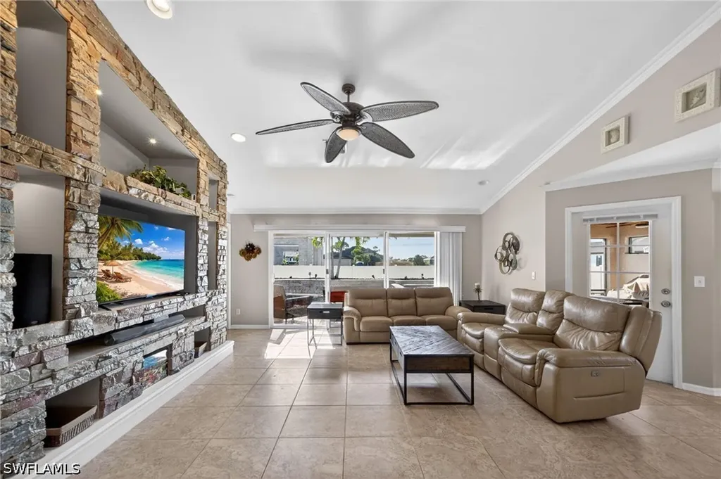 1807 NW 37th Avenue Cape Coral FL 33993