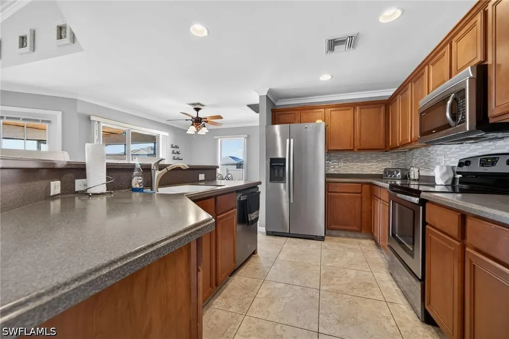 1807 NW 37th Avenue Cape Coral FL 33993
