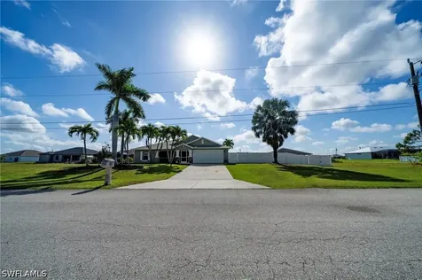 1807 NW 37th Avenue Cape Coral FL 33993