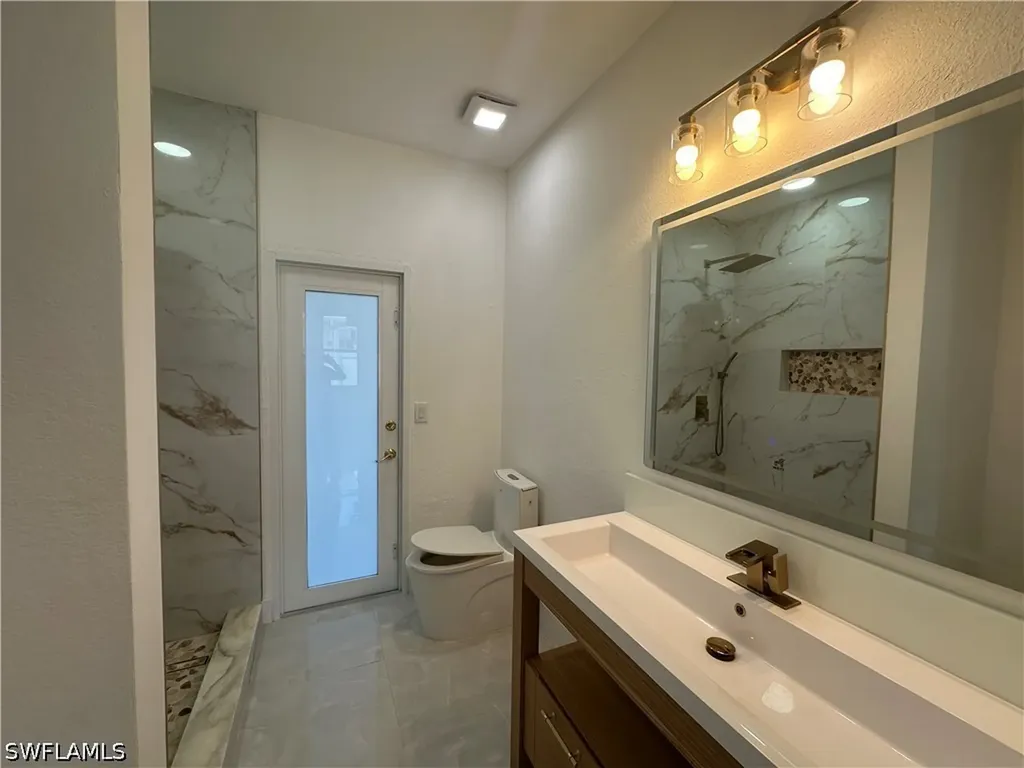 2220 SE 18th Avenue Cape Coral FL 33990