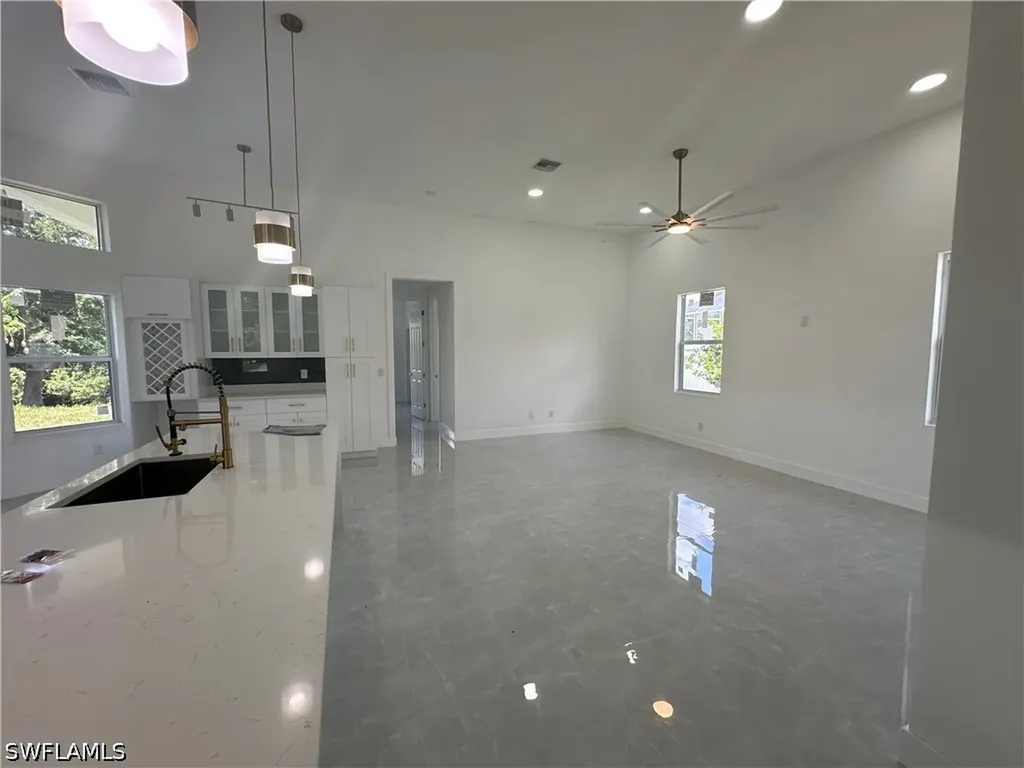 2220 SE 18th Avenue Cape Coral FL 33990