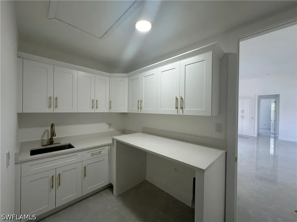 2220 SE 18th Avenue Cape Coral FL 33990