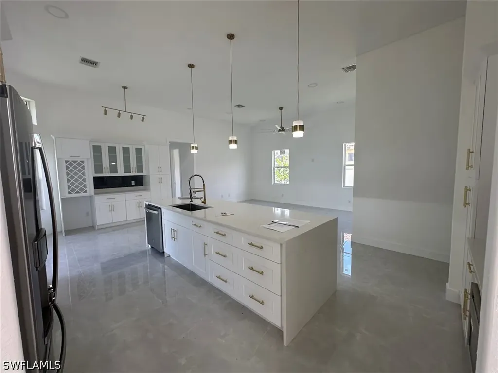 2220 SE 18th Avenue Cape Coral FL 33990