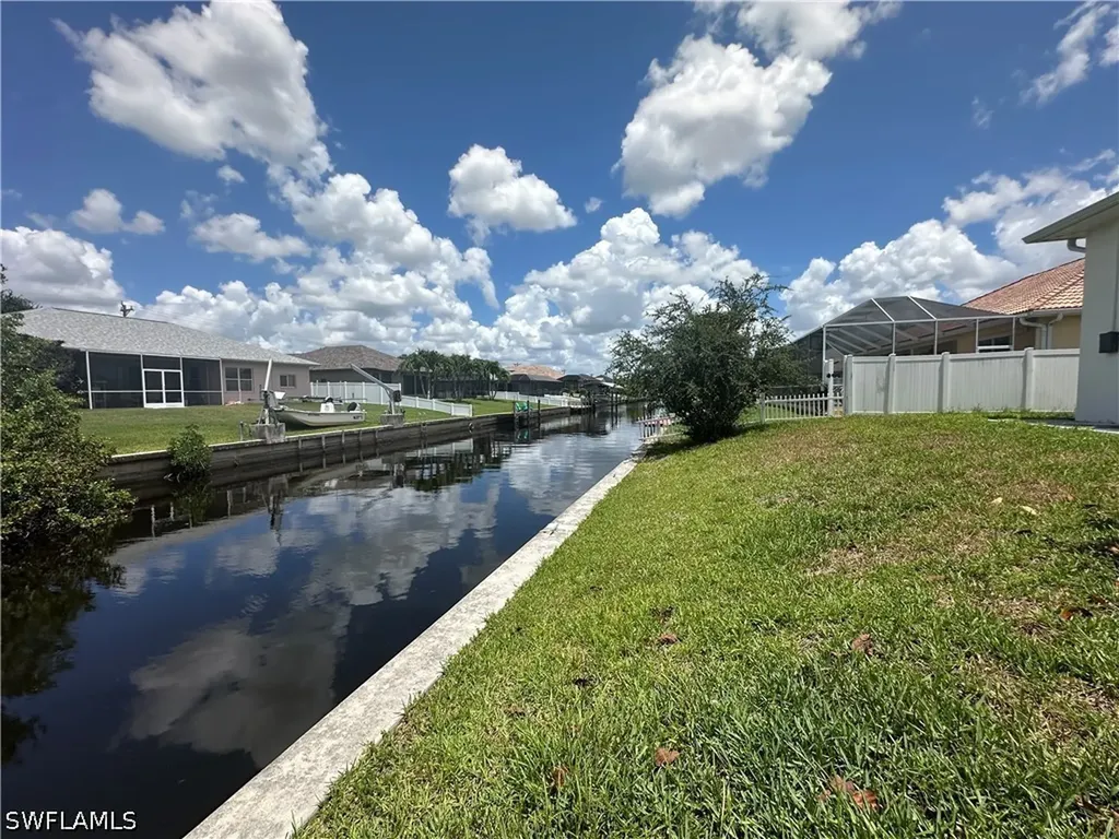 2220 SE 18th Avenue Cape Coral FL 33990