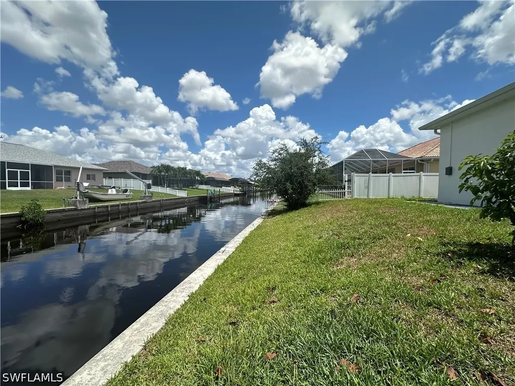 2220 SE 18th Avenue Cape Coral FL 33990