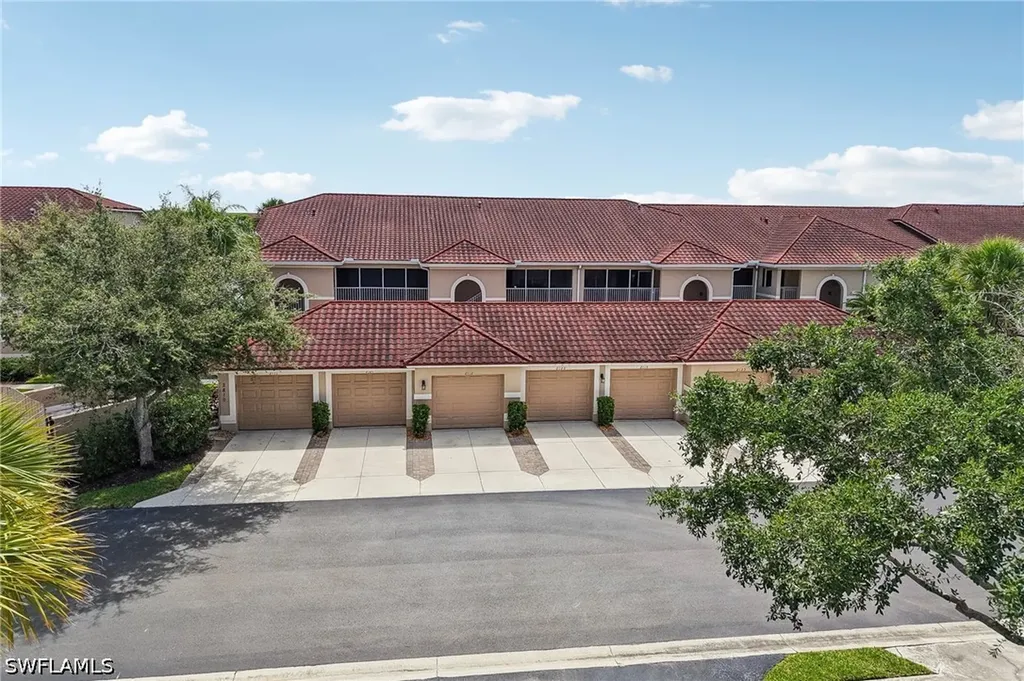 2810 Cypress Trace Circle Naples FL 34119