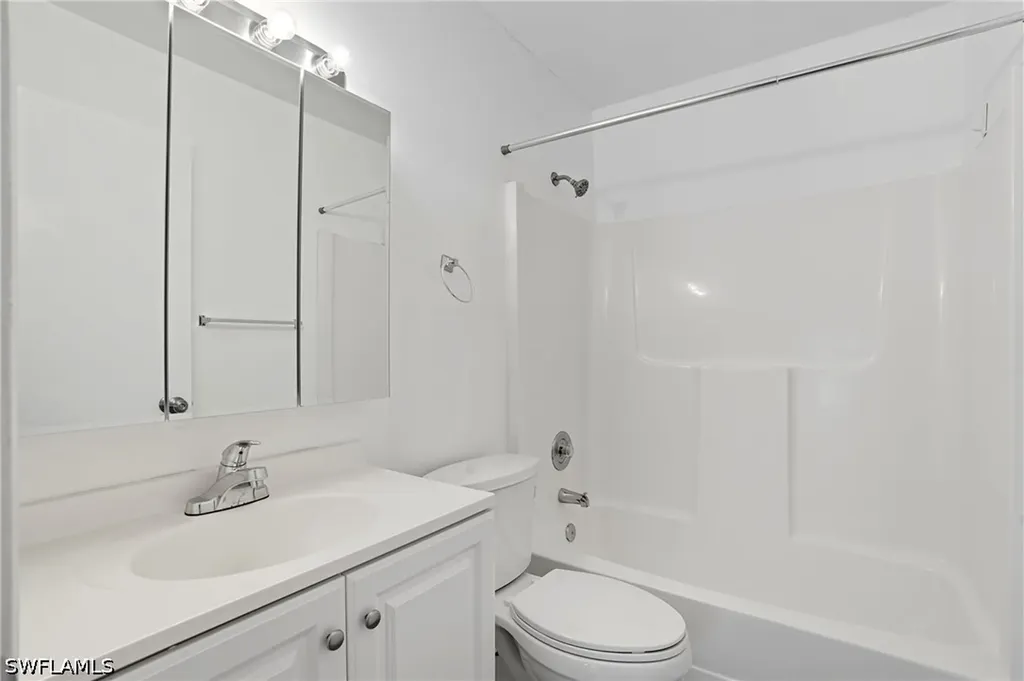 5361 Treetops Drive Naples FL 34113