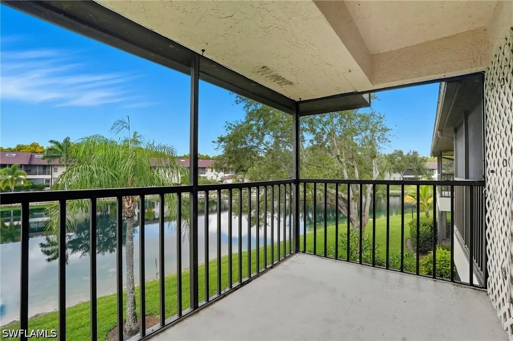 5361 Treetops Drive Naples FL 34113