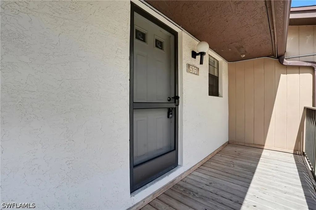 5361 Treetops Drive Naples FL 34113