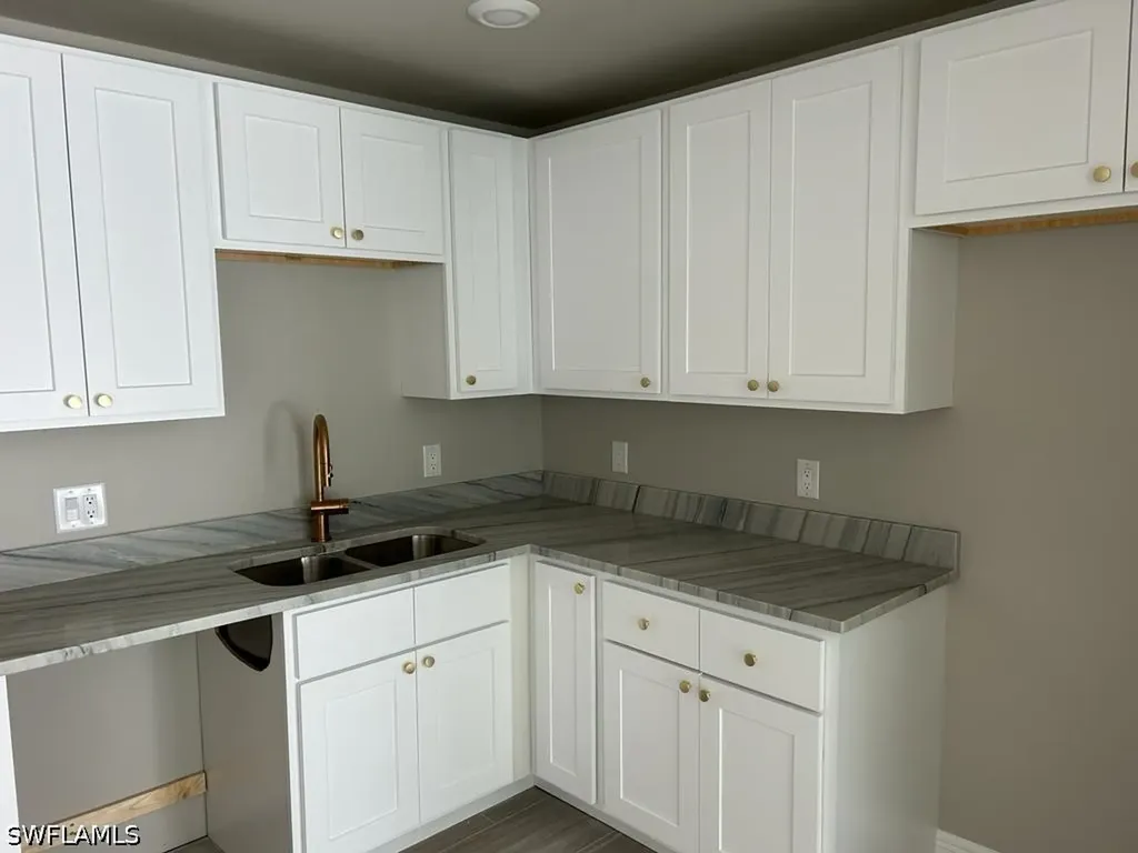 2987 Thomas Street Fort Myers FL 33916