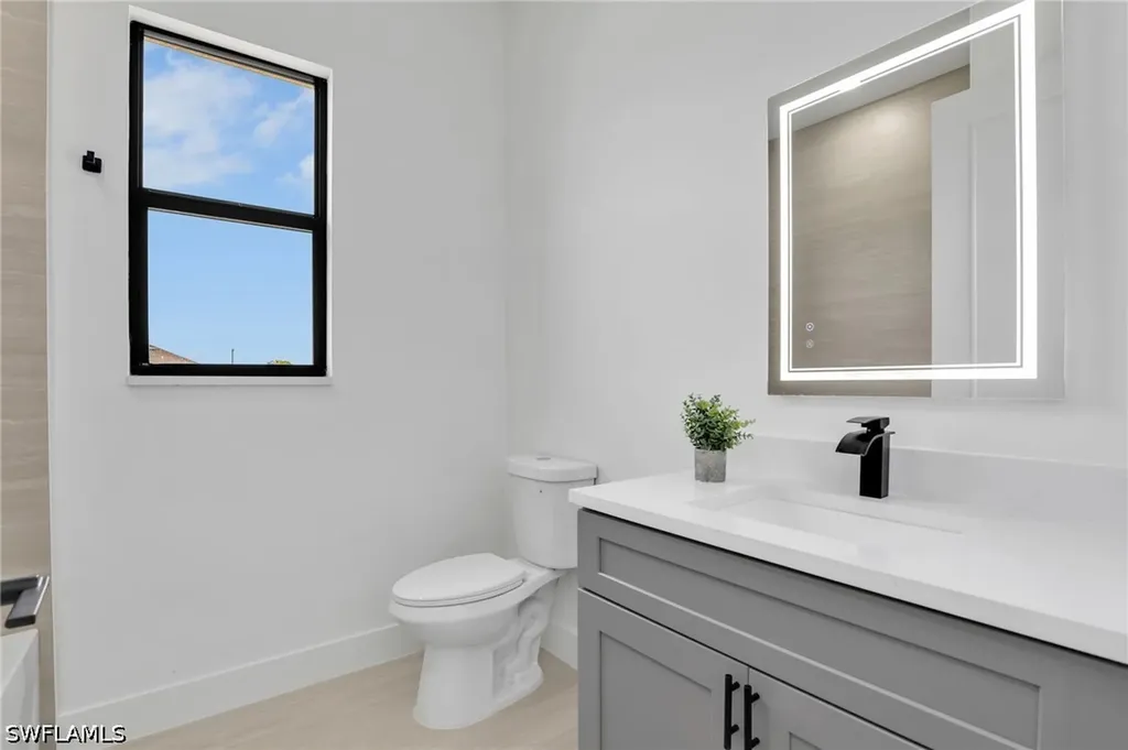 1505 NW 17th Street Cape Coral FL 33993