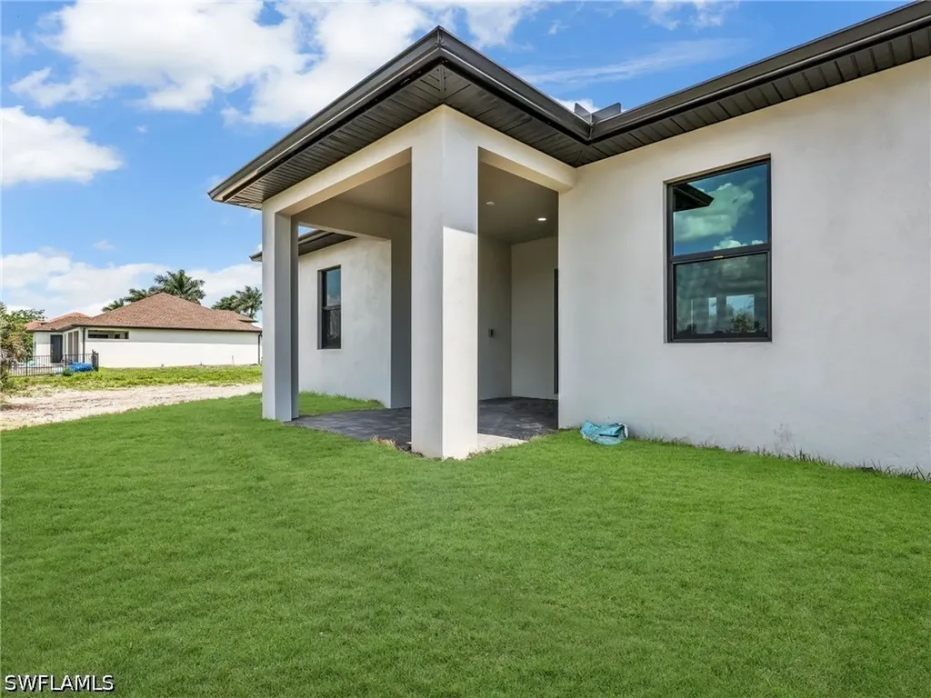 1505 NW 17th Street Cape Coral FL 33993