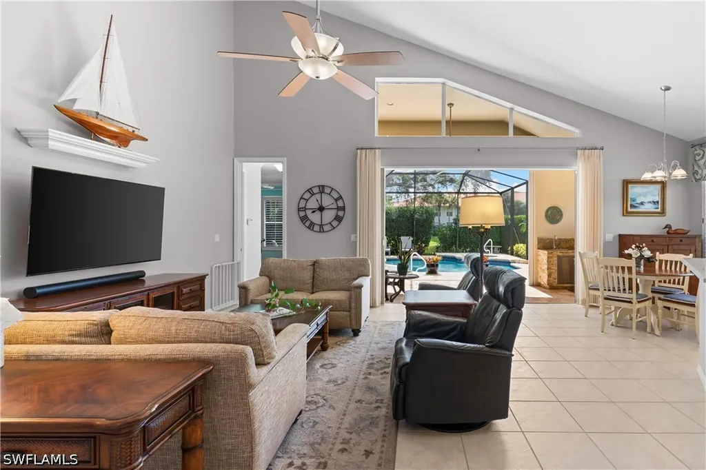 2024 Timarron Way Naples FL 34109