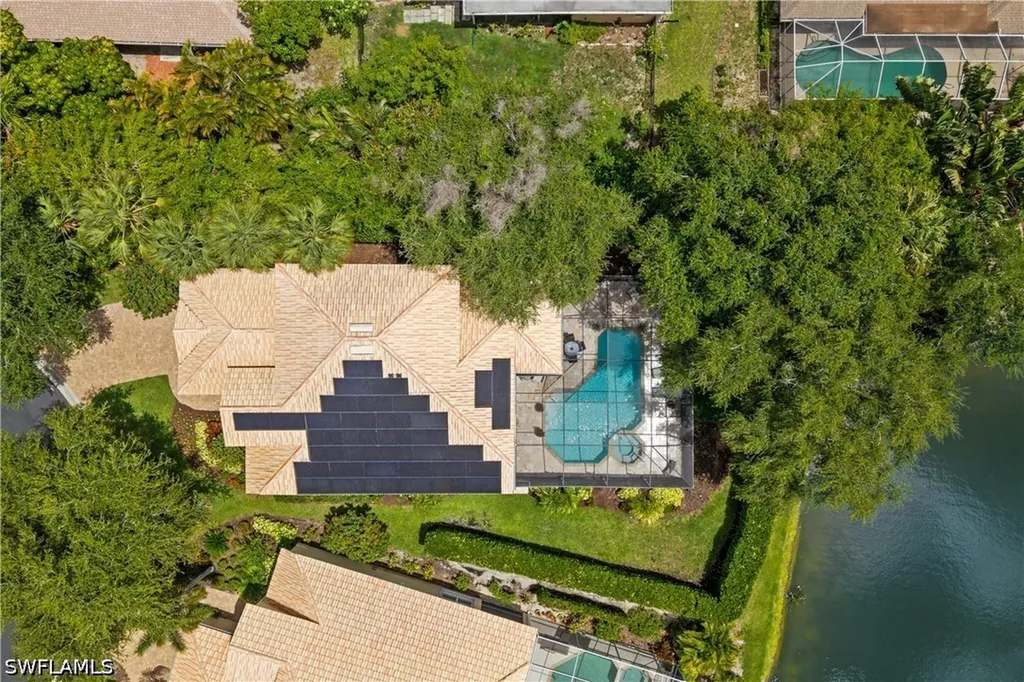 2024 Timarron Way Naples FL 34109