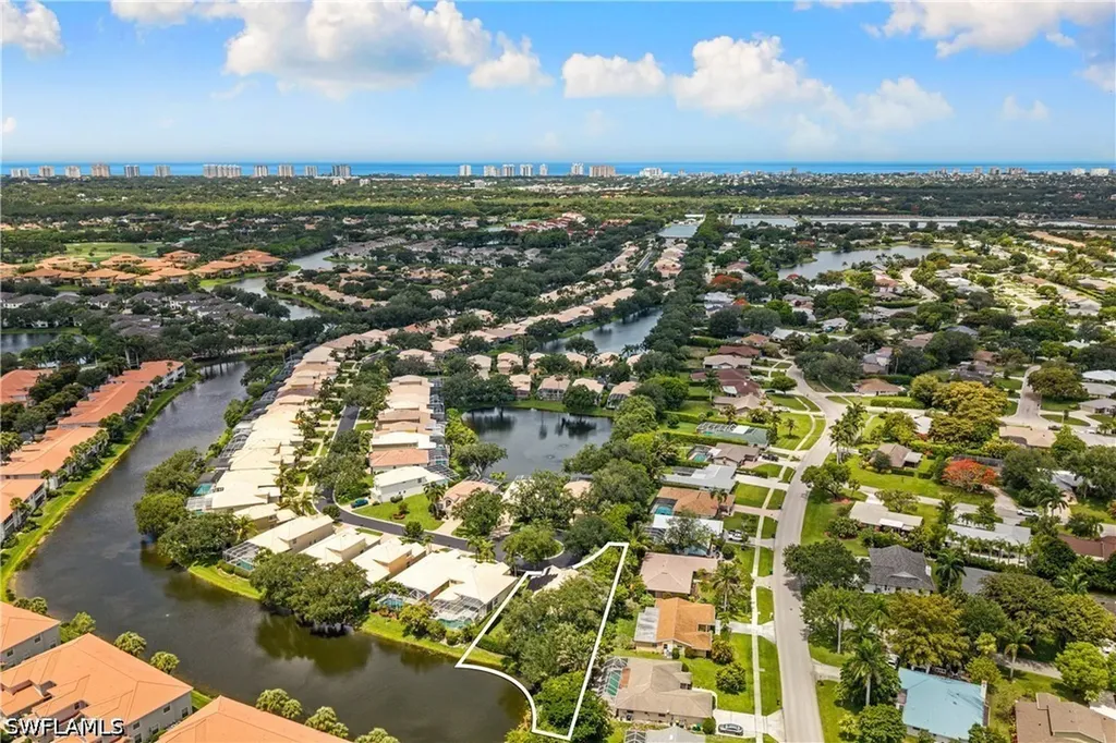 2024 Timarron Way Naples FL 34109