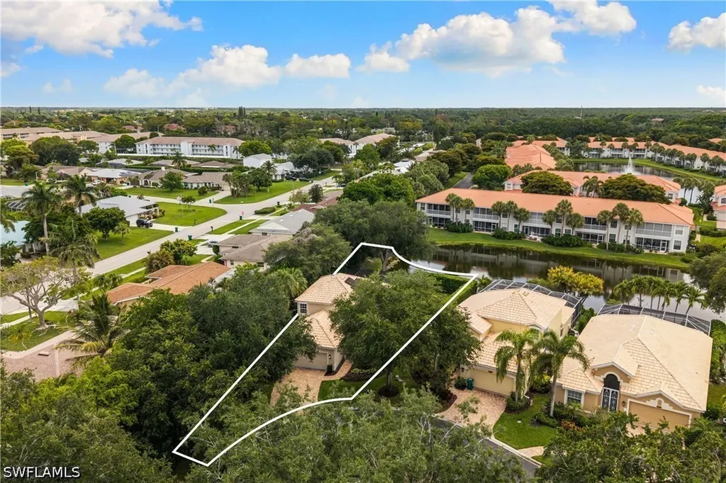 2024 Timarron Way Naples FL 34109