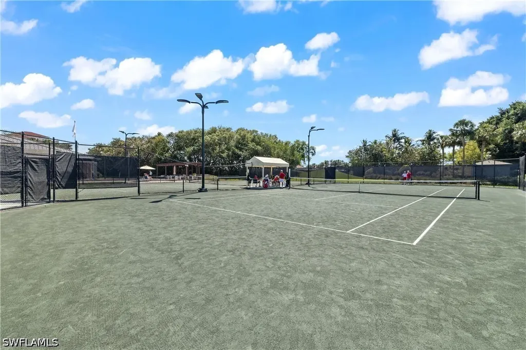 2024 Timarron Way Naples FL 34109