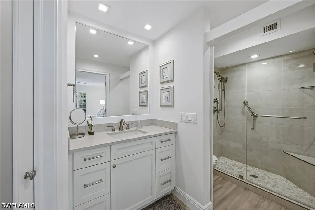 2875 Gulf Shore Boulevard N Naples FL 34103