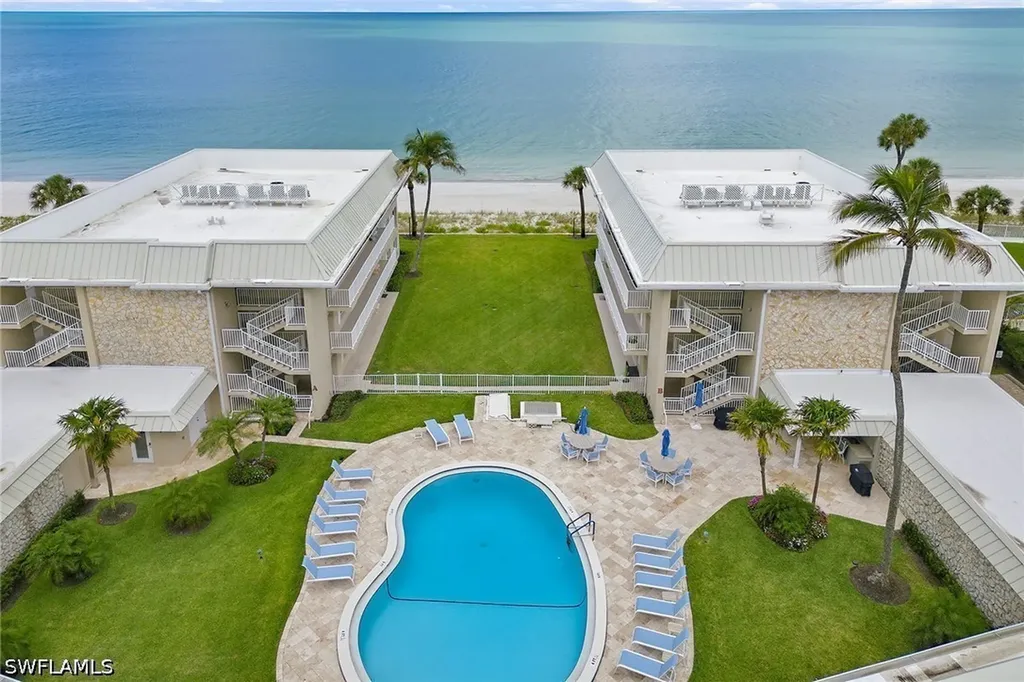 2875 Gulf Shore Boulevard N Naples FL 34103
