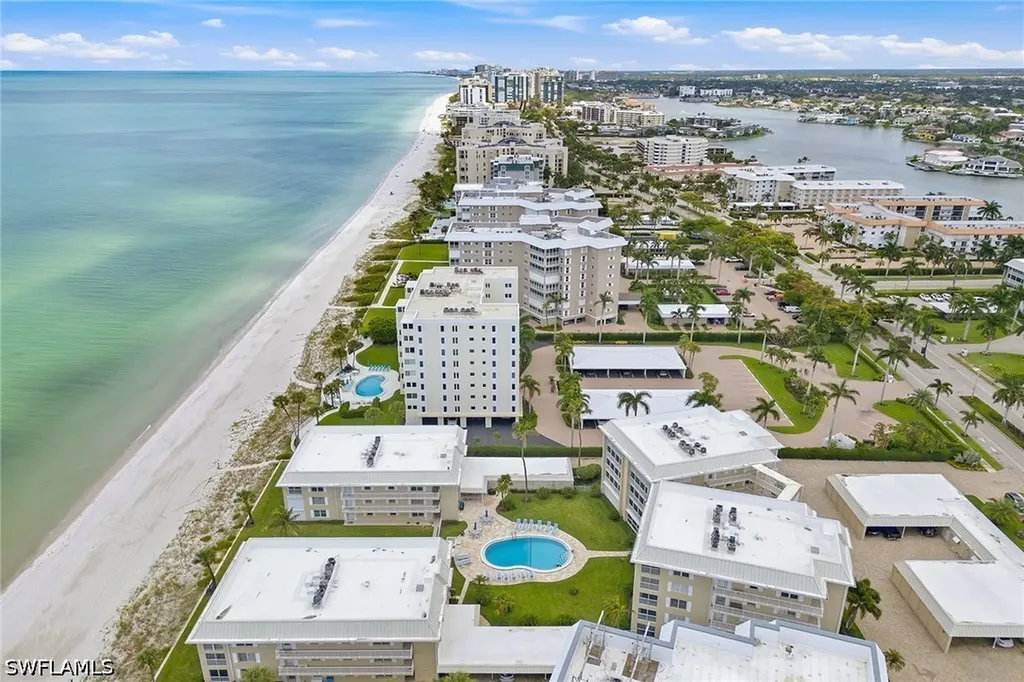 2875 Gulf Shore Boulevard N Naples FL 34103
