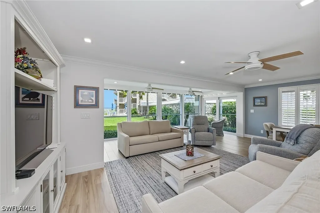 2875 Gulf Shore Boulevard N Naples FL 34103
