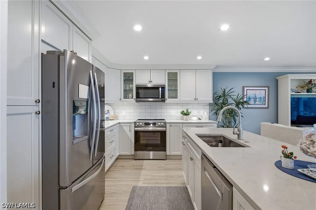 2875 Gulf Shore Boulevard N Naples FL 34103