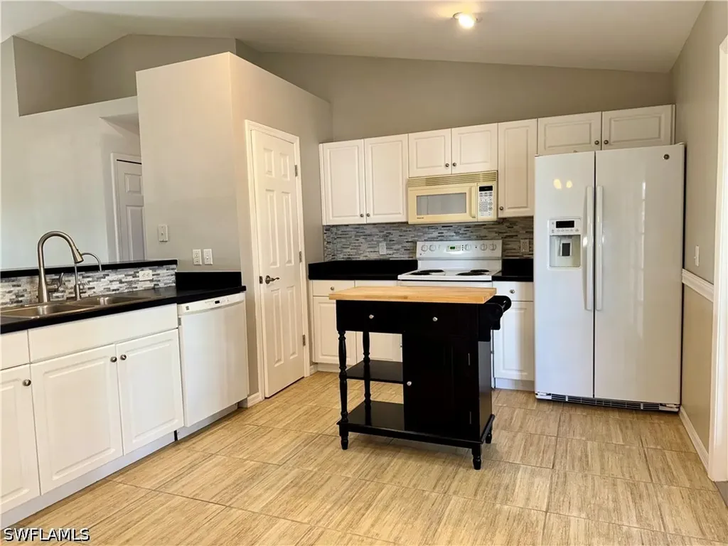 6016 Lindbrook Avenue Fort Myers FL 33905