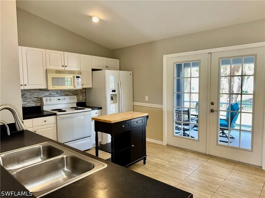 6016 Lindbrook Avenue Fort Myers FL 33905