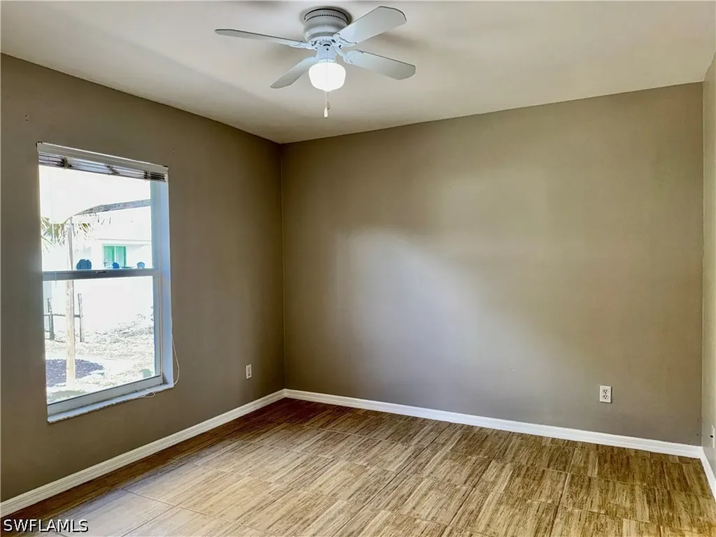 6016 Lindbrook Avenue Fort Myers FL 33905