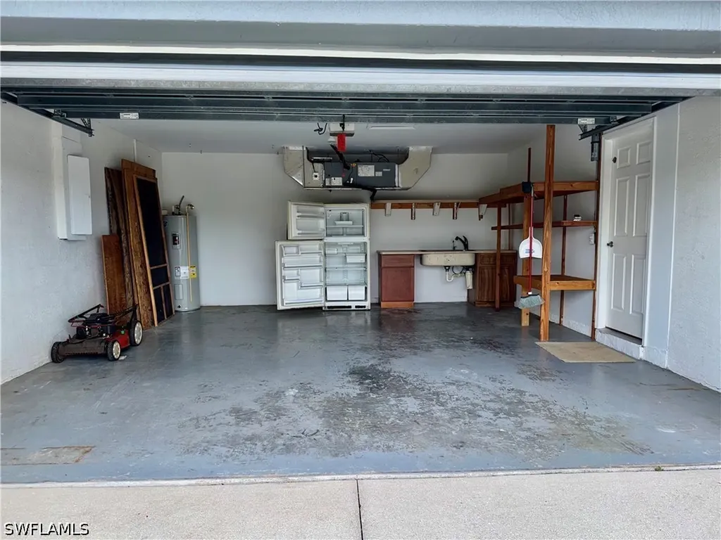 6016 Lindbrook Avenue Fort Myers FL 33905