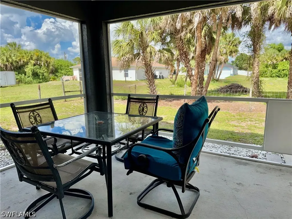 6016 Lindbrook Avenue Fort Myers FL 33905