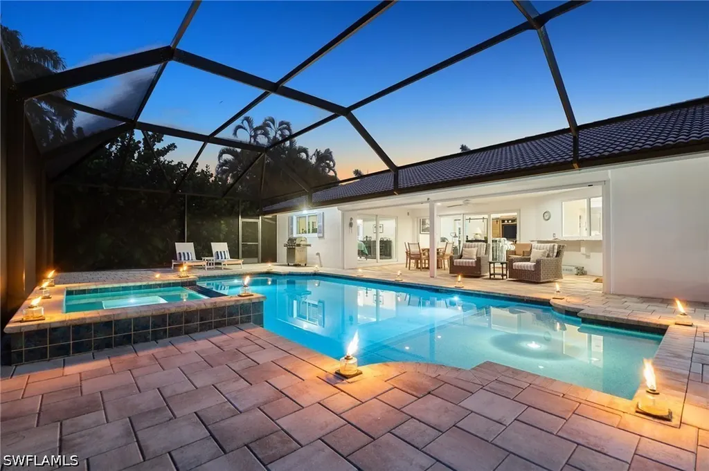 Naples FL, 571 Neapolitan Lane