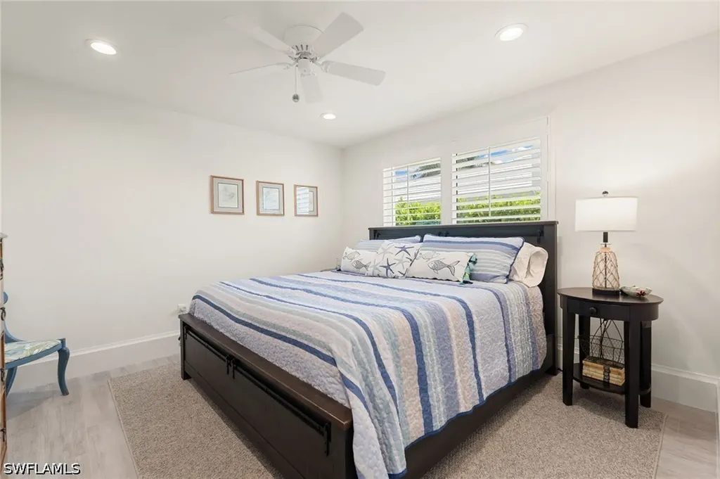 571 Neapolitan Lane Naples FL 34103