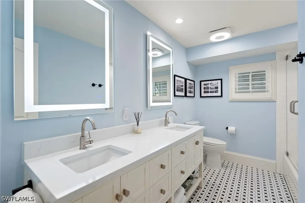571 Neapolitan Lane Naples FL 34103