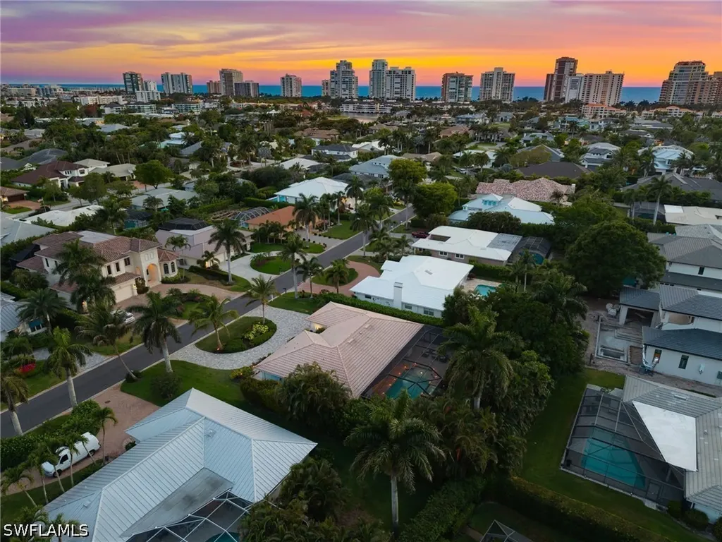 571 Neapolitan Lane Naples FL 34103