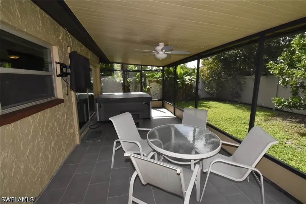 712 102nd Avenue N Naples FL 34108