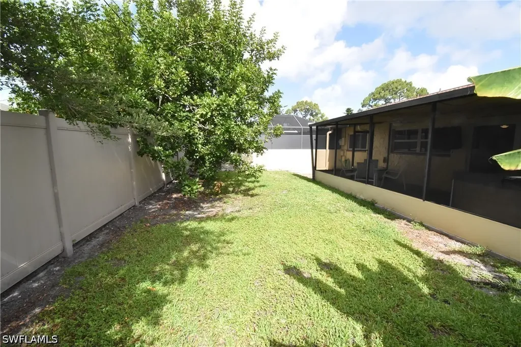 712 102nd Avenue N Naples FL 34108