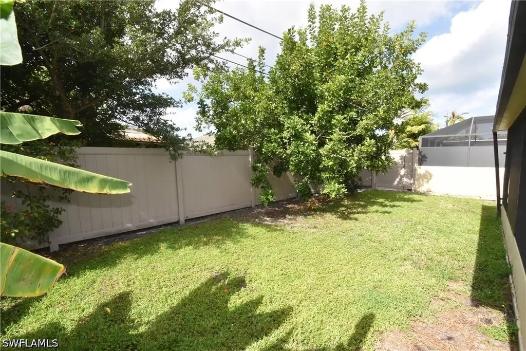 712 102nd Avenue N Naples FL 34108