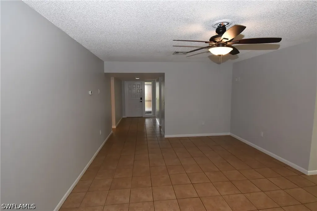 712 102nd Avenue N Naples FL 34108