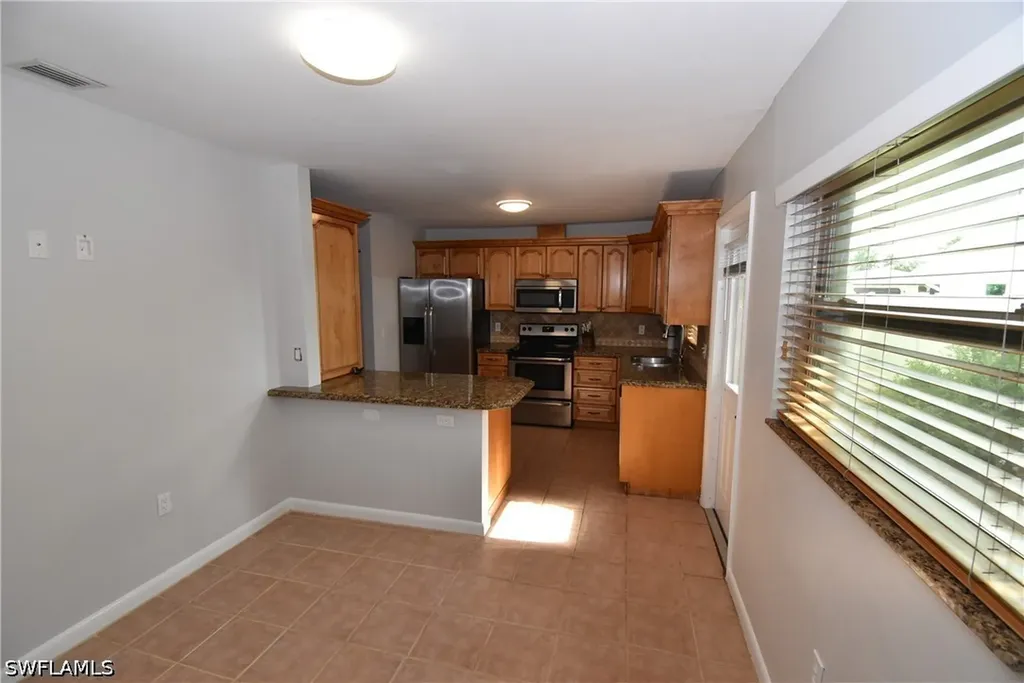712 102nd Avenue N Naples FL 34108