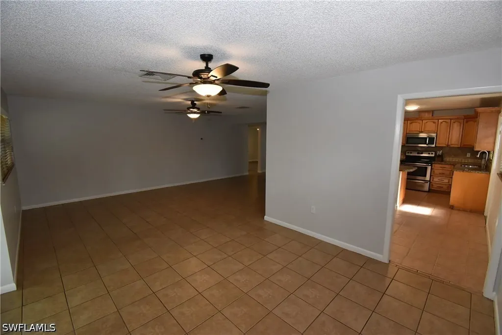 712 102nd Avenue N Naples FL 34108