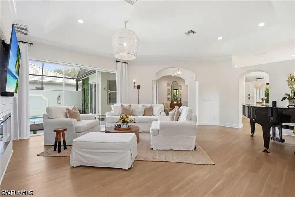 1123 Augusta Falls Way Naples FL 34119