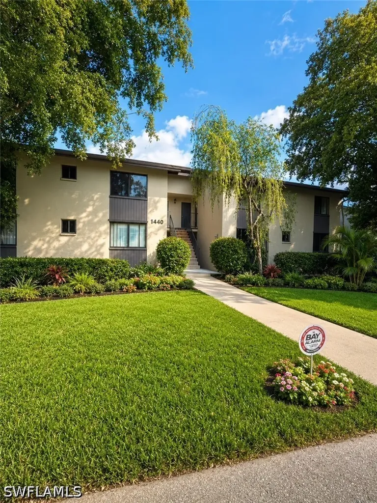 1440 Green Valley Circle Naples FL 34104