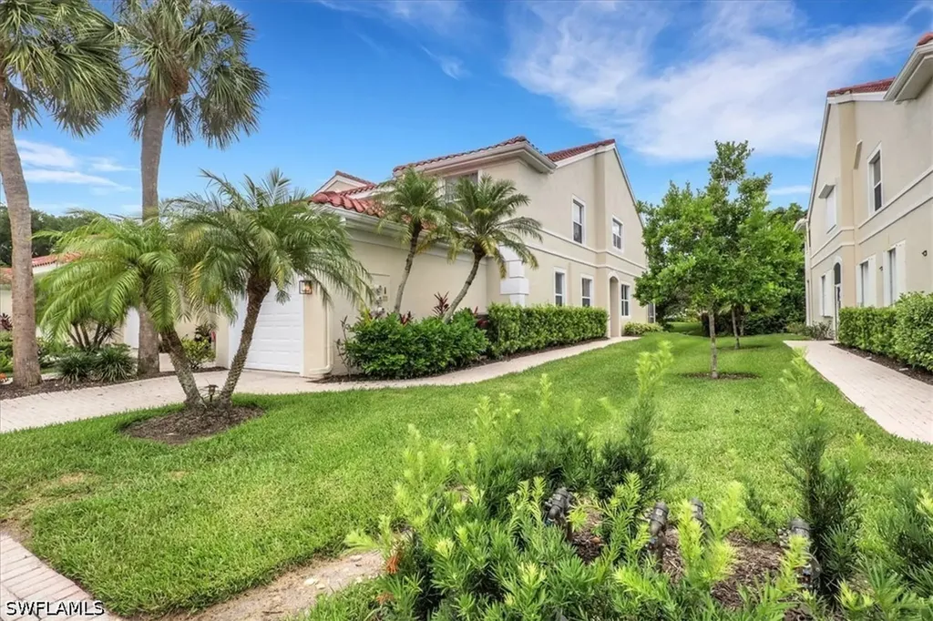 890 Eastham Way Naples FL 34104