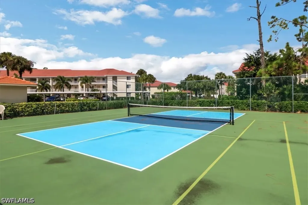 890 Eastham Way Naples FL 34104