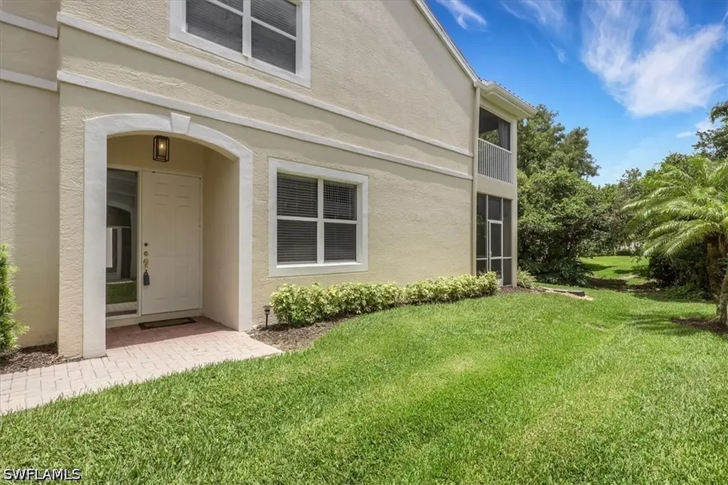 890 Eastham Way Naples FL 34104